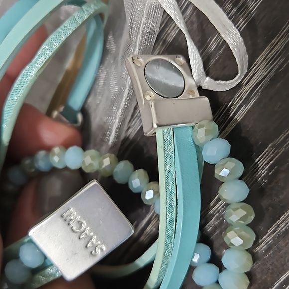 SAACHI turquoise twist magnetic bracelet - Picture 3 of 3